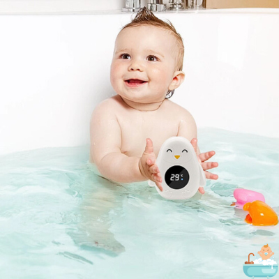 thermometre-de-bain-bebe-heureux