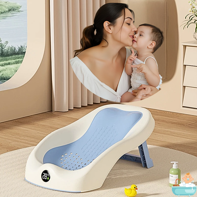 siege-de-bebe-pour-le-bain-bleu-rangement