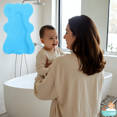 siege-pour-bebe-dans-le-bain-bleu-eponge-sdb